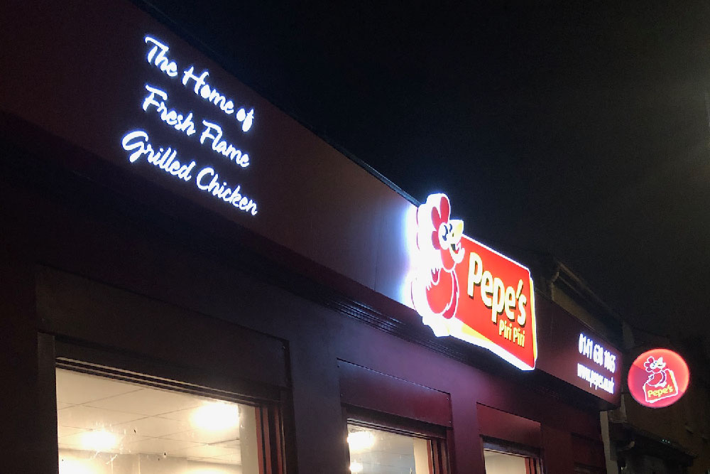 signs-glasgow-pepes-piri-piri-light-box-signs-glasgow-edinburgh-signs-1