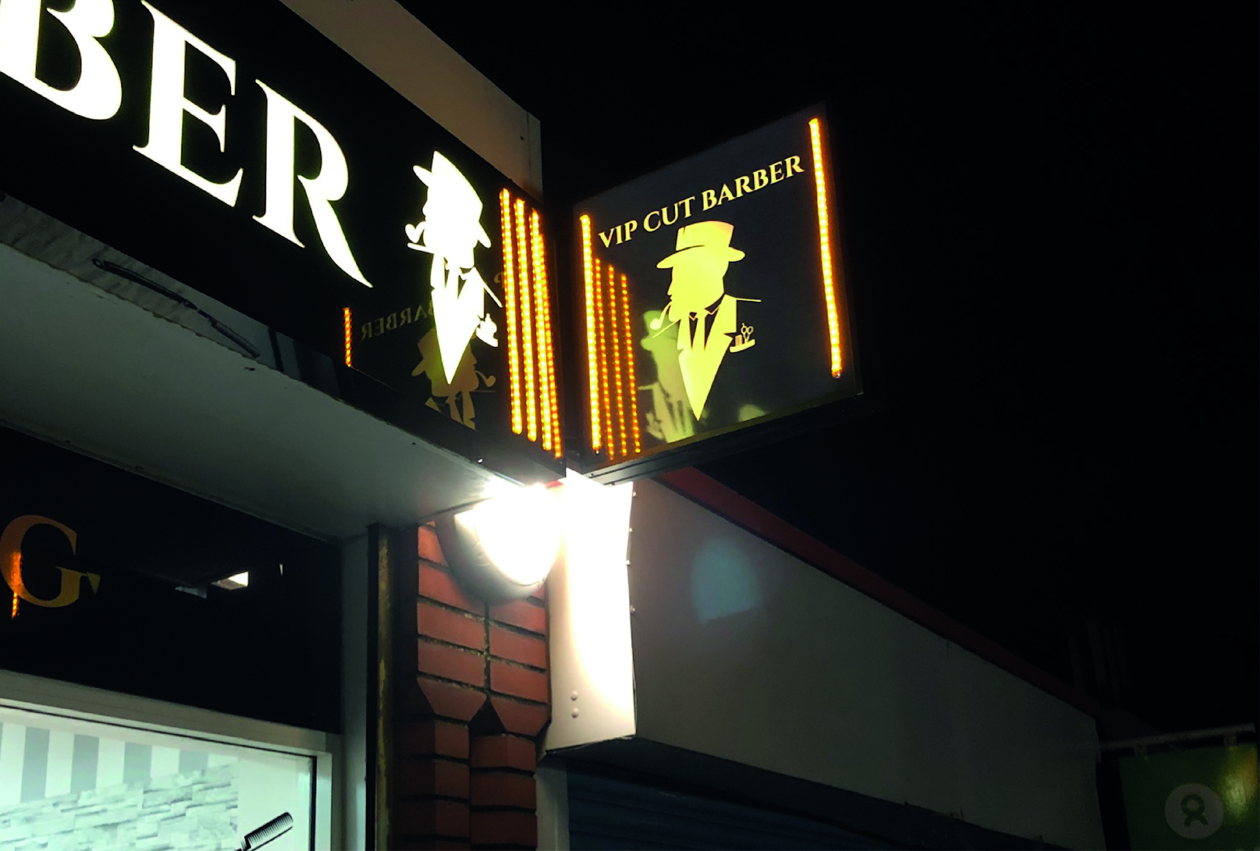 signs-glasgow-protrudings-signs-glasgow-projecting-signs-glasgow-edinburgh-aberdeen-dundee-7